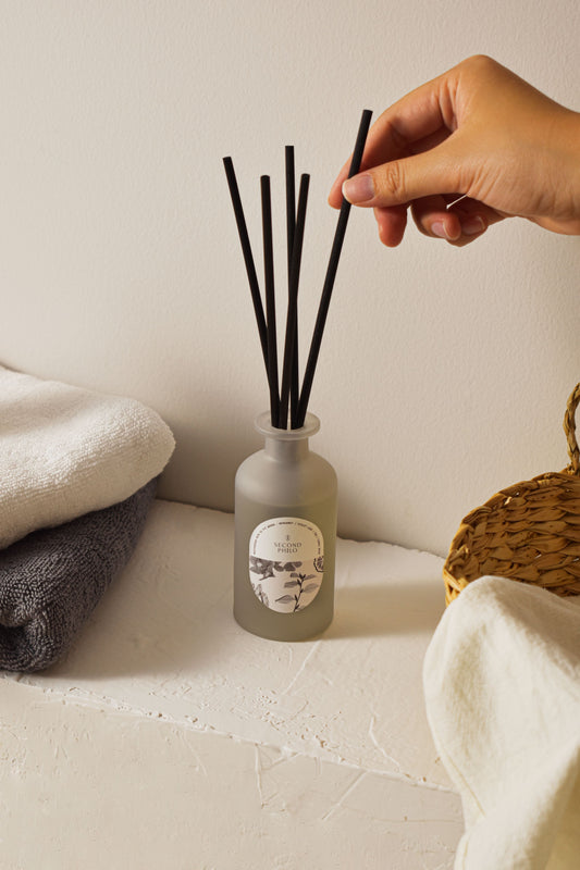 Room diffuser: Mysterious path to the woods